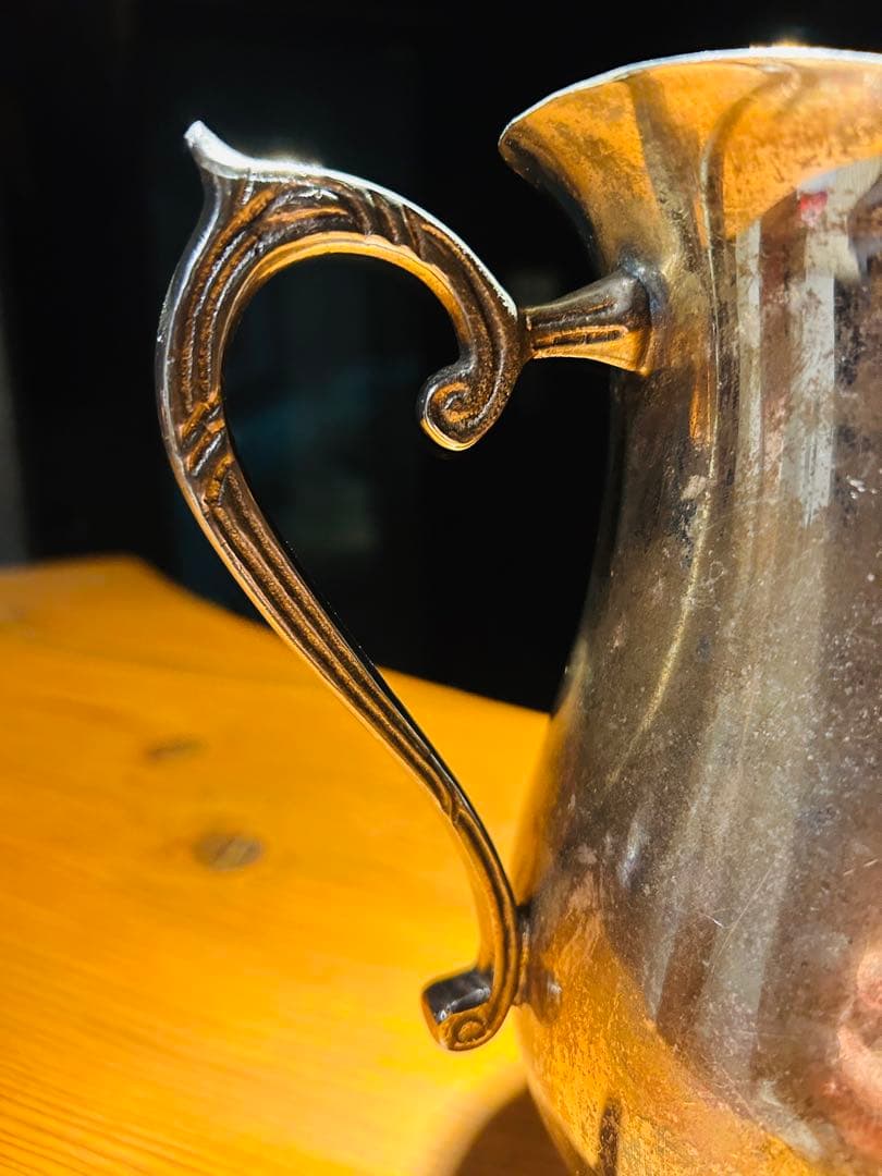 USAアンティーク】 猫脚　金属製ポット　シルバー色