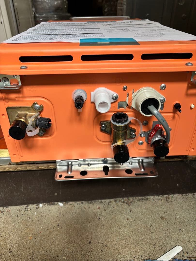 給湯器　2023年製 エコジョーズRinnai　RUX-E1616Wガ ス　新品