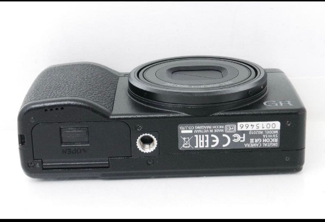 【美品】中古品　RICOH GR Ⅲ コンパクトデジタルカメラ