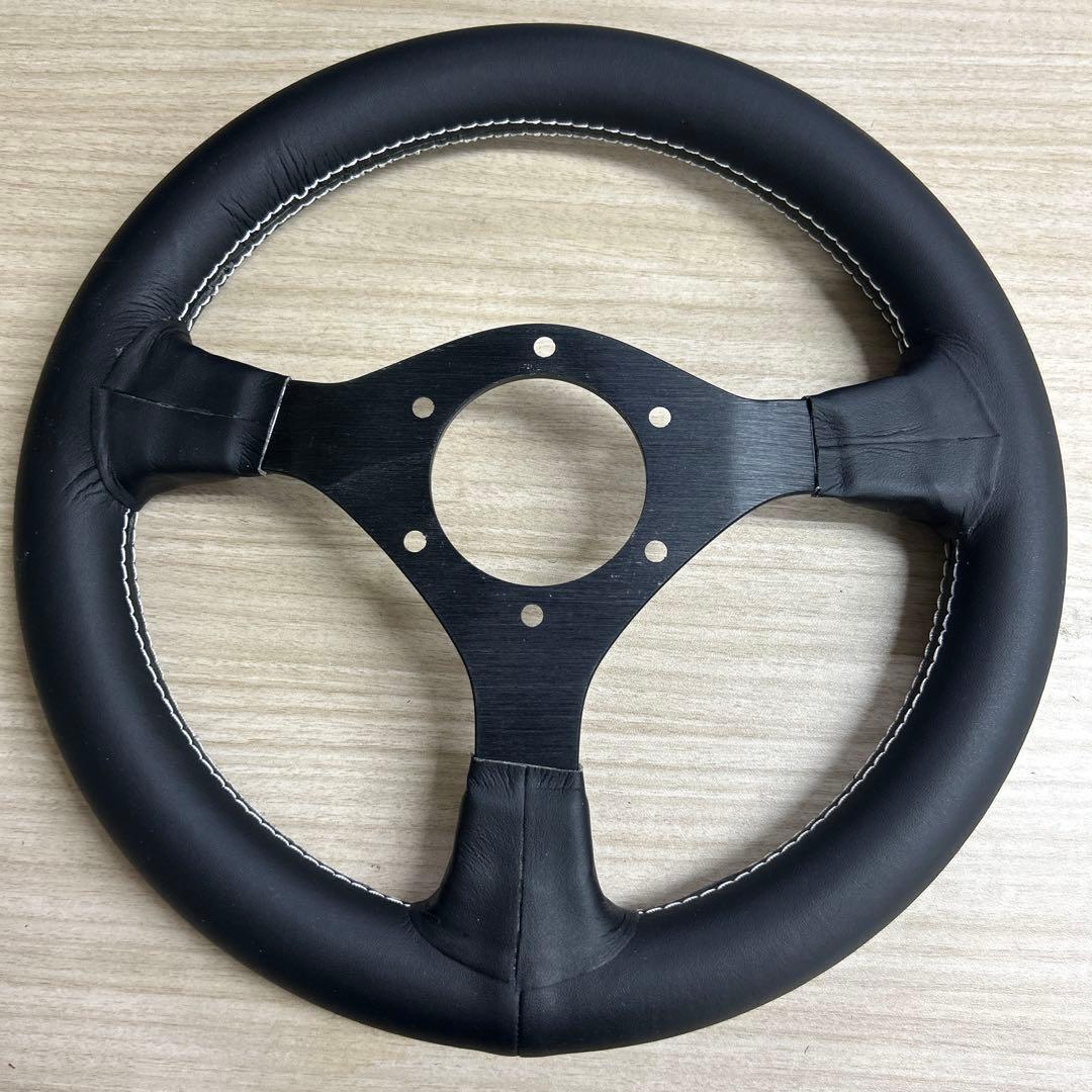 28パイ ブラック ステアリングホイール
