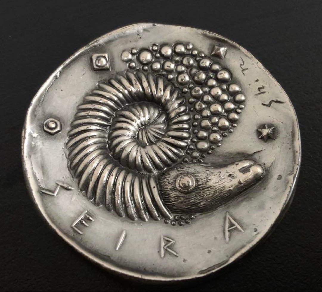 三谷　慎　silver製　レリーフブローチ