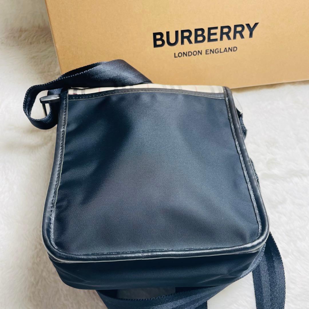 未使用級　正規品　激レアBURBERRY BLACK LABELショルダーバッグ