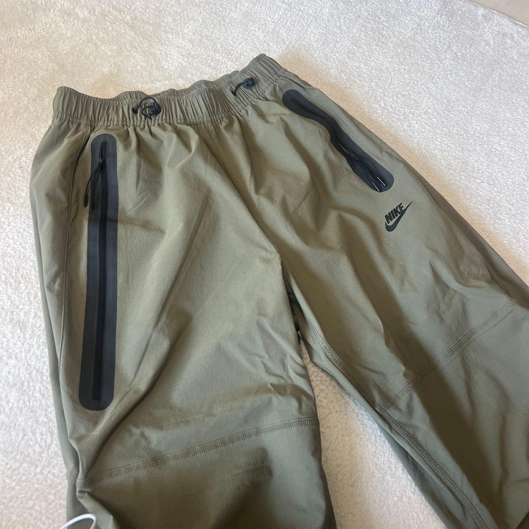 Nike フード付きナイロンジャケット