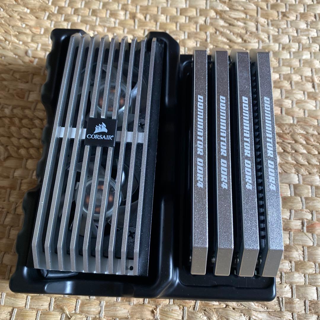 DDR4 128GB(8×16GB) 2400MHz DOMINATOR+fan