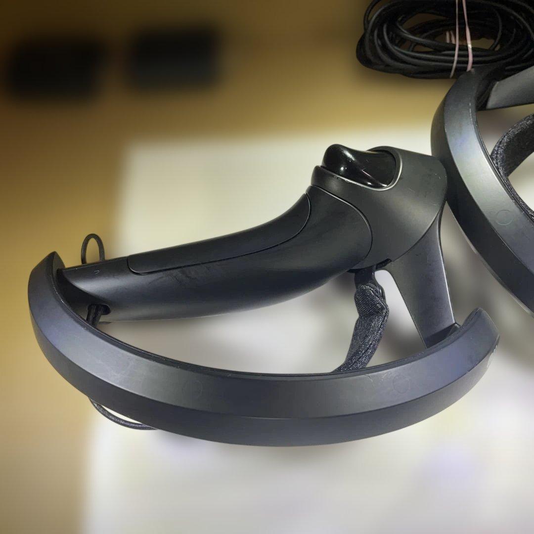 良い　valve indexコントローラー左右セット 動作確認済み　清掃済み