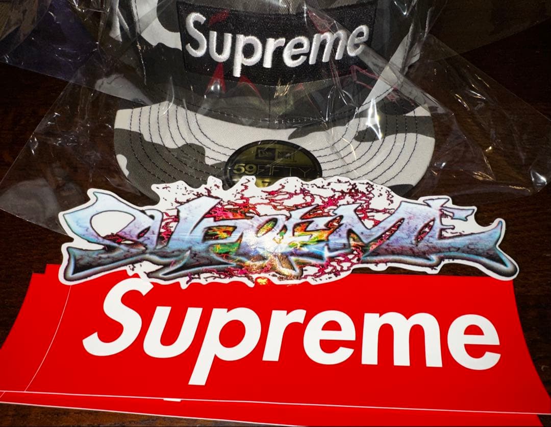 ウェア Supreme New Era New York Yankees 7-1/4