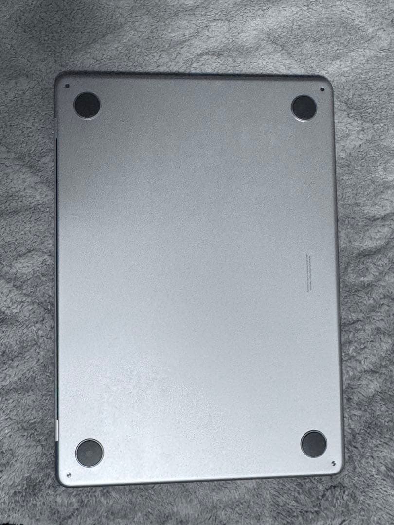 Apple MacBook Air 13.6インチ スペースグレー (M2)