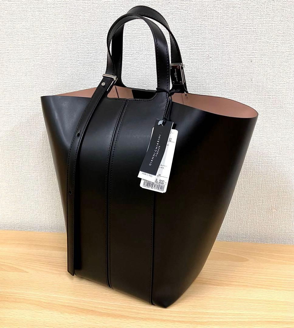 新品タグ付ジャンニキアリーニ◆本革トートバッグ大きめ希少サイズ黒6万イタリア製