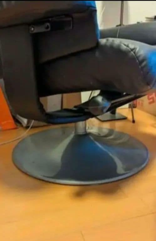 ブラック 合成皮革 回転式 1人掛けソファ お台場で購入