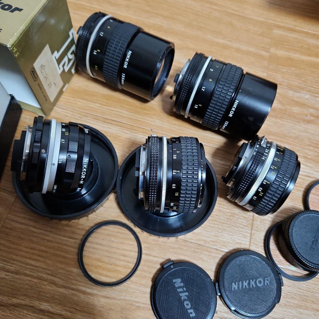 カメラ　レンズ