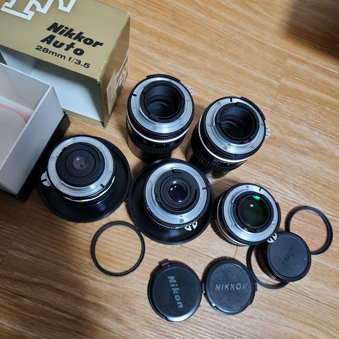 カメラ　レンズ