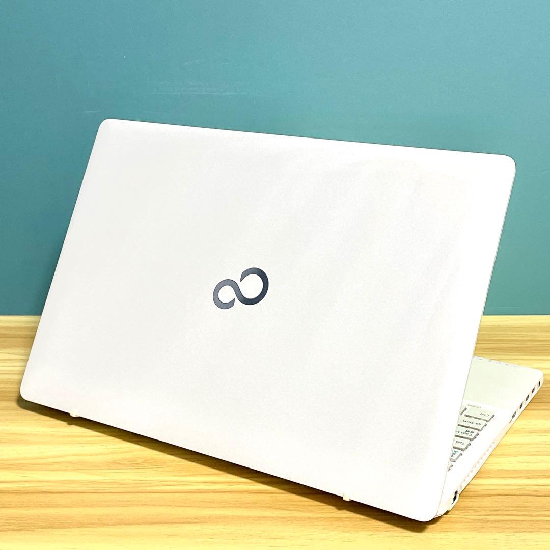 富士通 LIFEBOOK/Corei7/16GB/SSD512GB/ブルーレイ