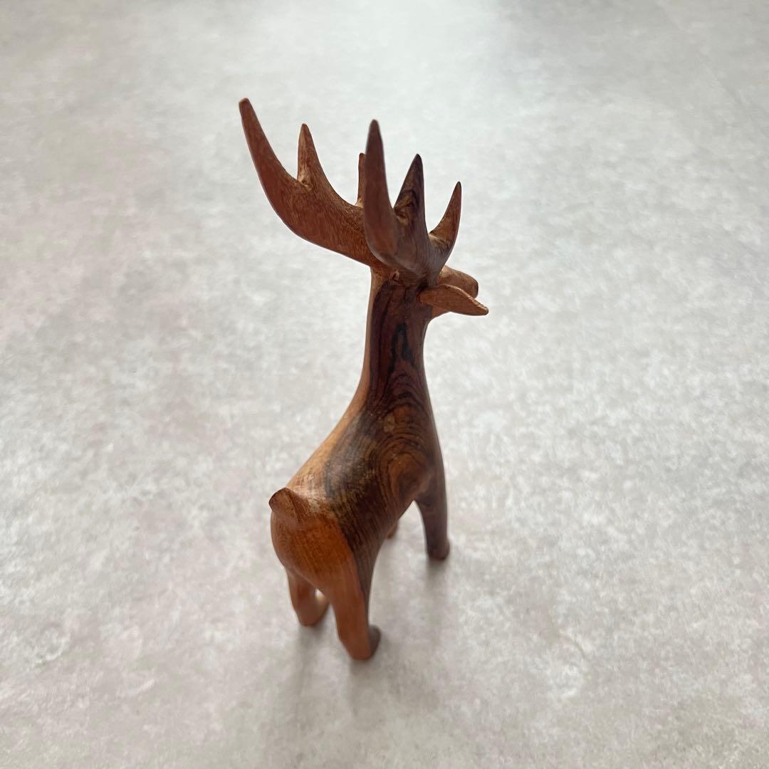 木製の鹿 置物