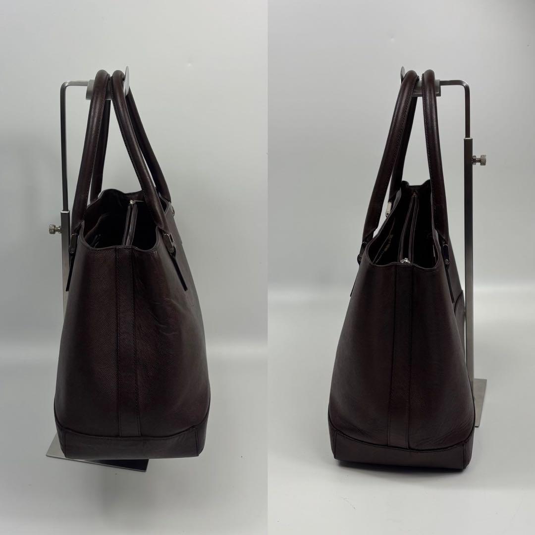 美品　バーバリー ハンドバッグ サフィアーノ ロゴプレート ダークブラウン