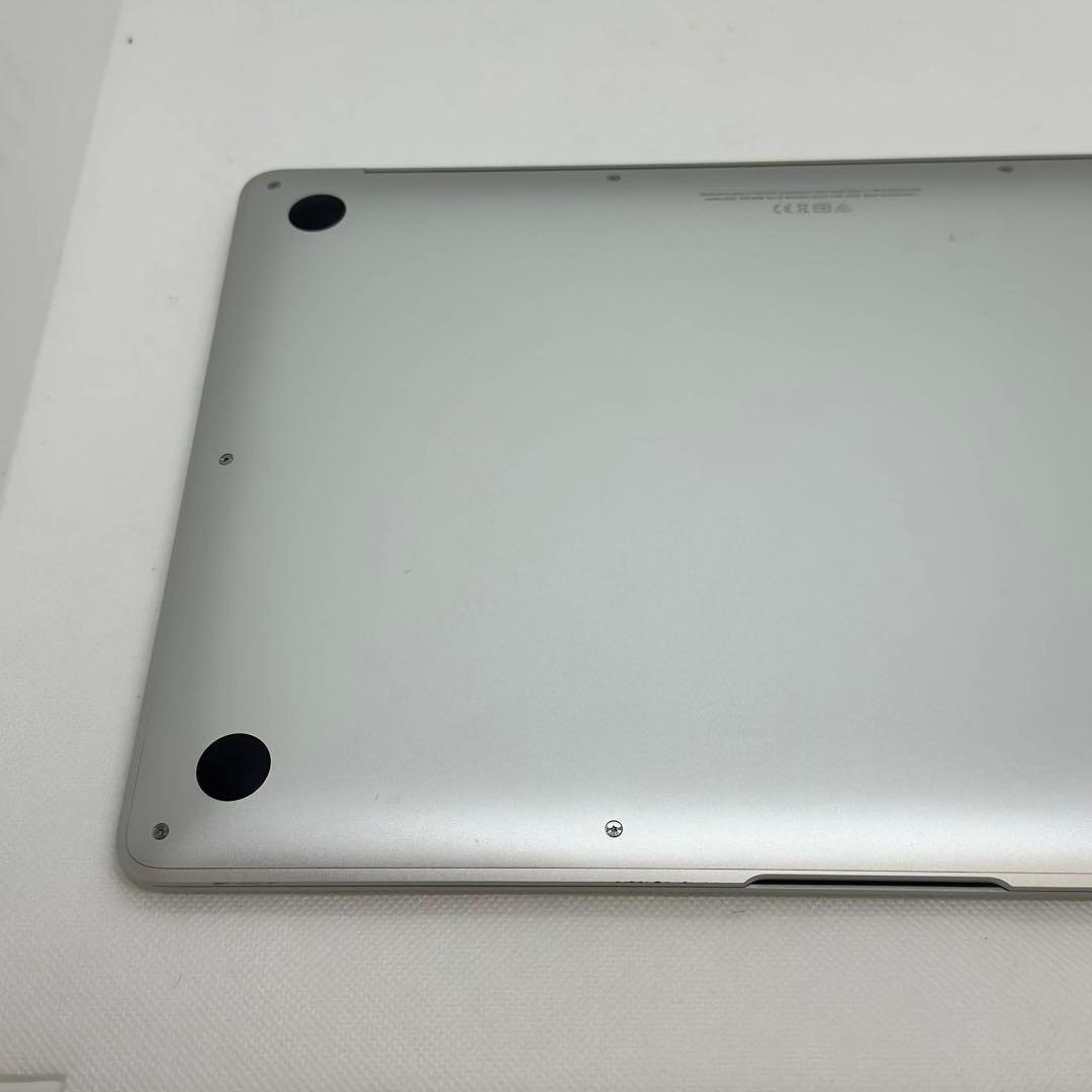 MacBook Air 13インチ (M1, 2020) – シルバー