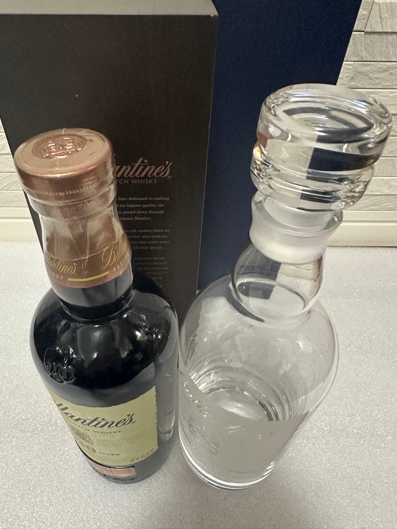 Ballantine's 30年 700ml 化粧箱　クリスタルボトルセット