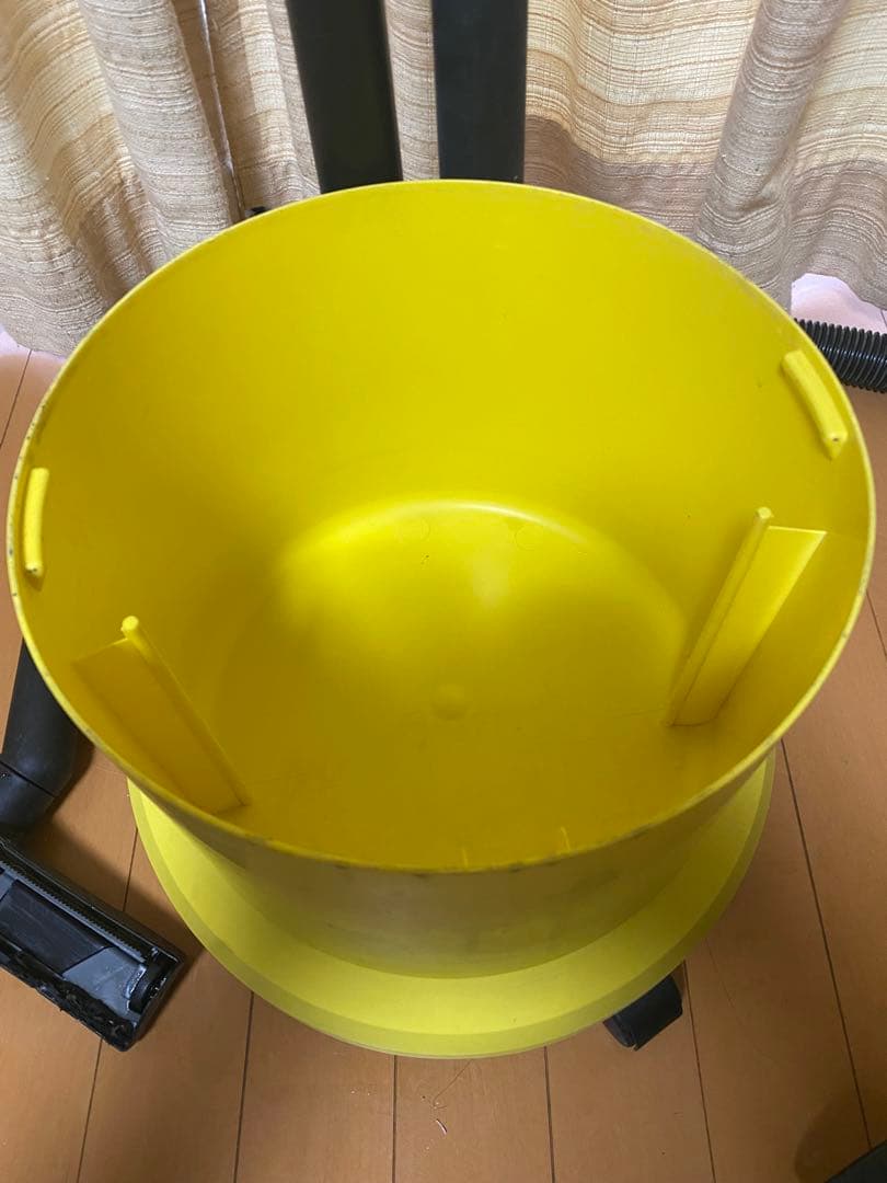 良品　KARCHER ケルヒャー 乾湿両用バキュームクリーナー WD2