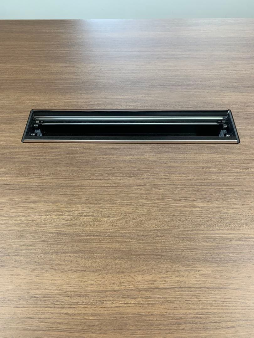 定価100万円越え！オカムラ ラティオ2シリーズ 3600ミーティングテーブル