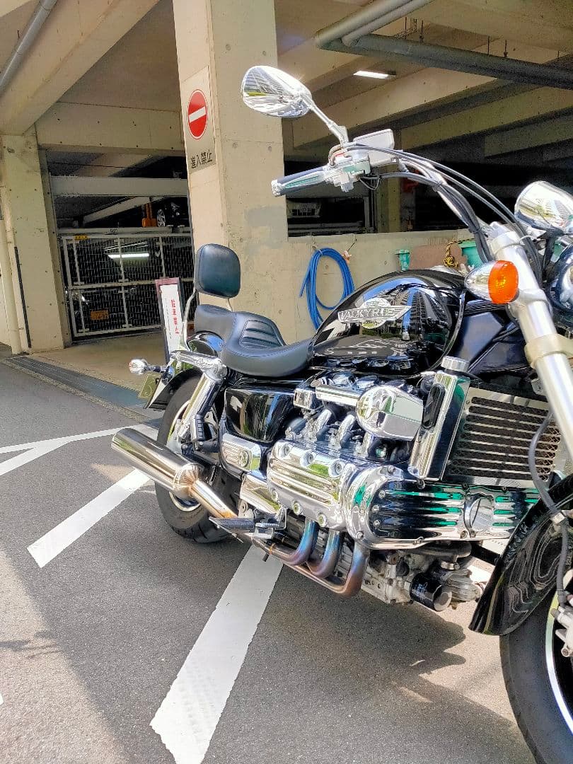 ホンダ ワルキューレ マフラー