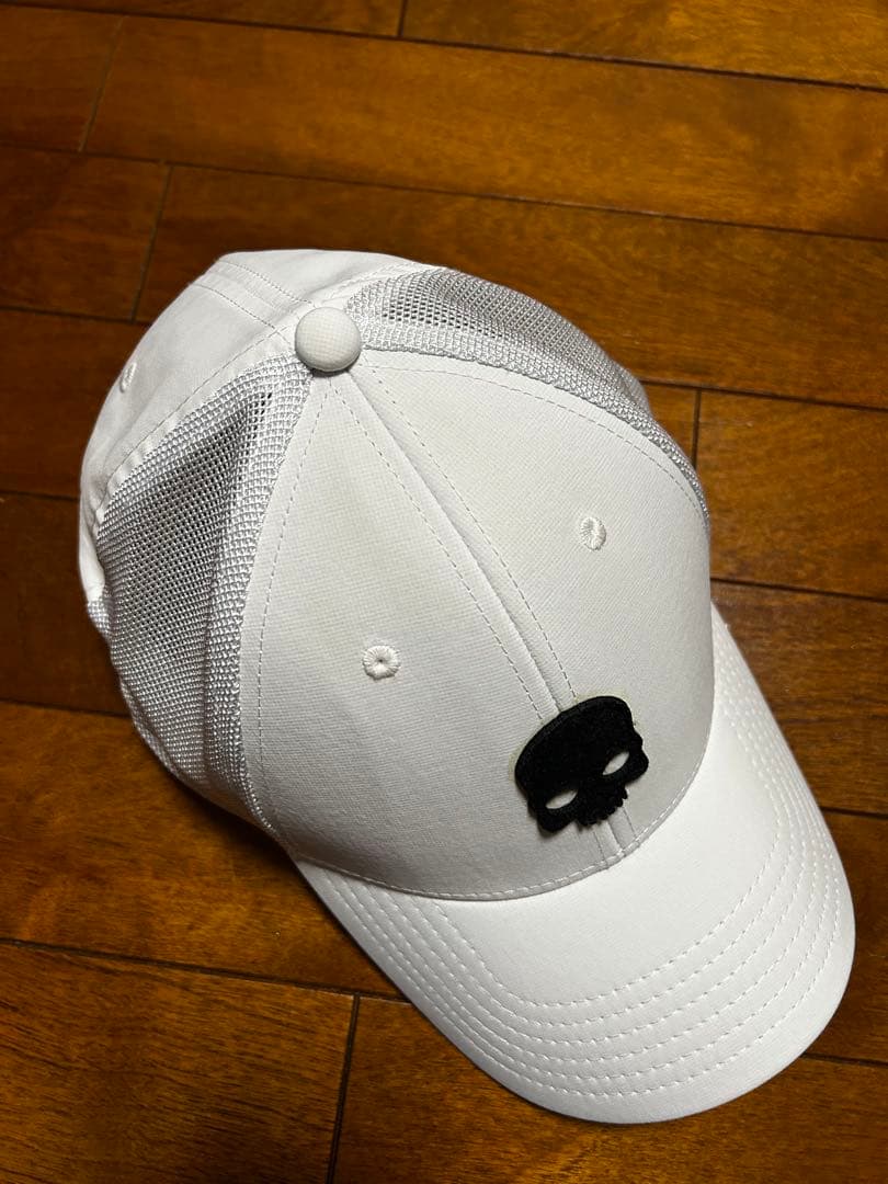 美品　ハイドロゲン　テニスTシャツ４枚・ショートパンツ・帽子セット