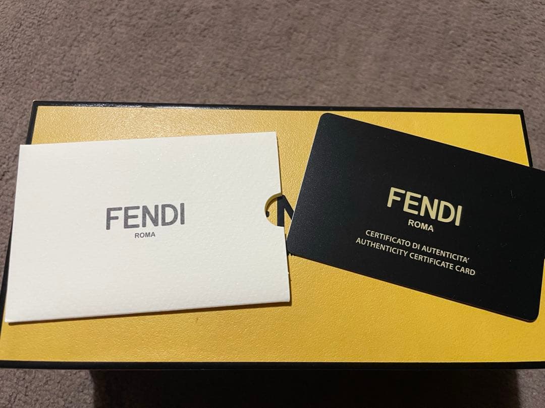 鞠*山様 FENDI サングラス