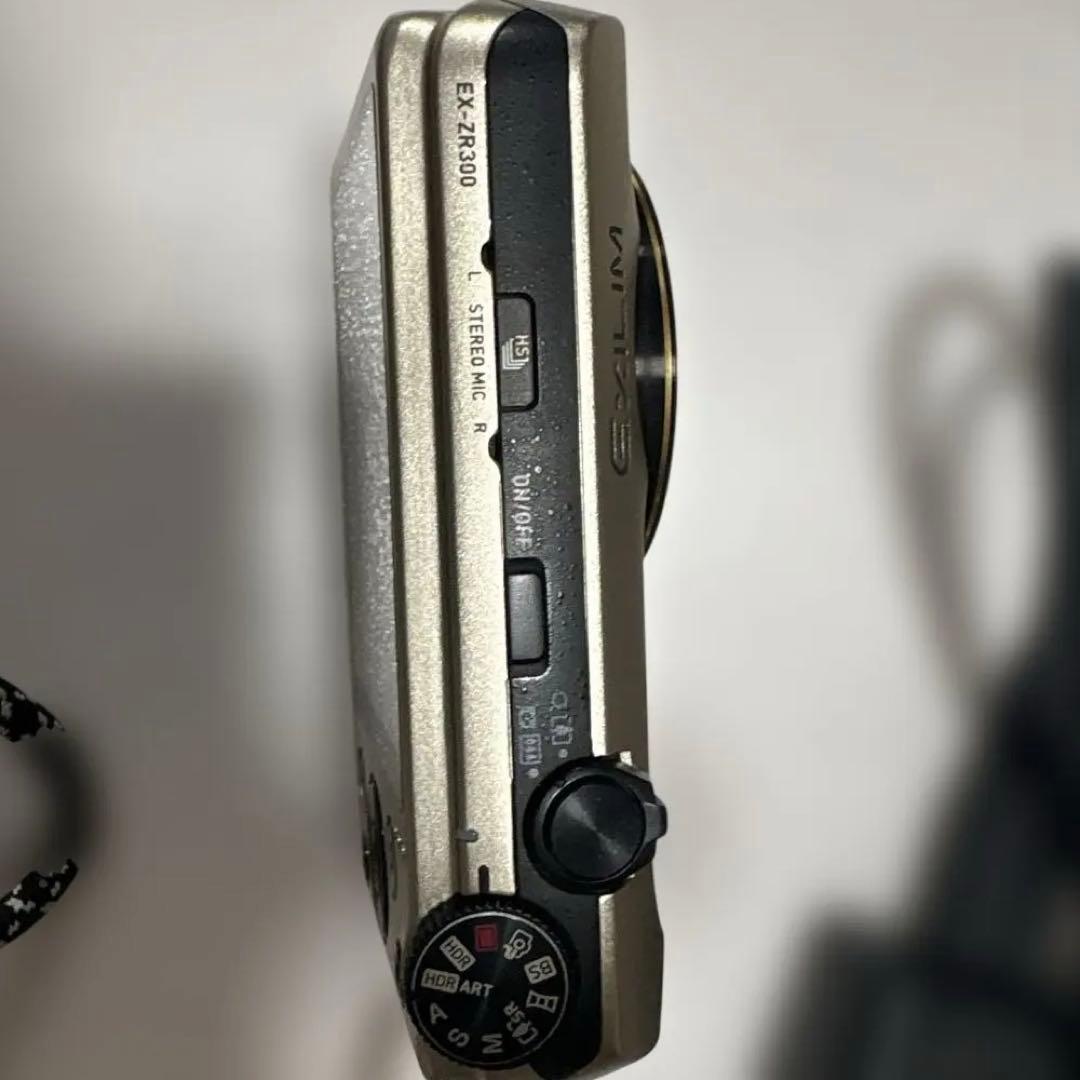 デジカメCASIO EX-ZR300