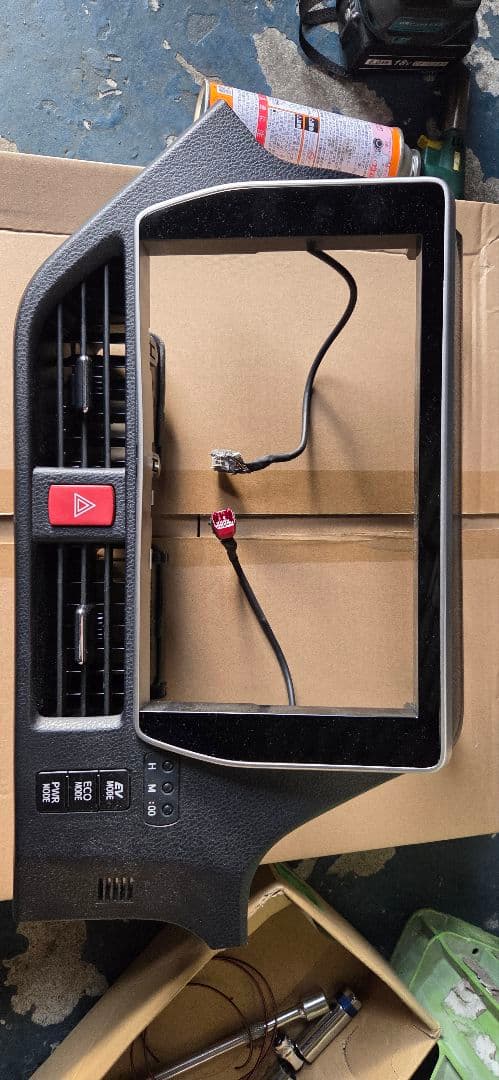 ゆ*ん様 80系ヴォクシーNSZN-Z68T ディスプレイパネルセット