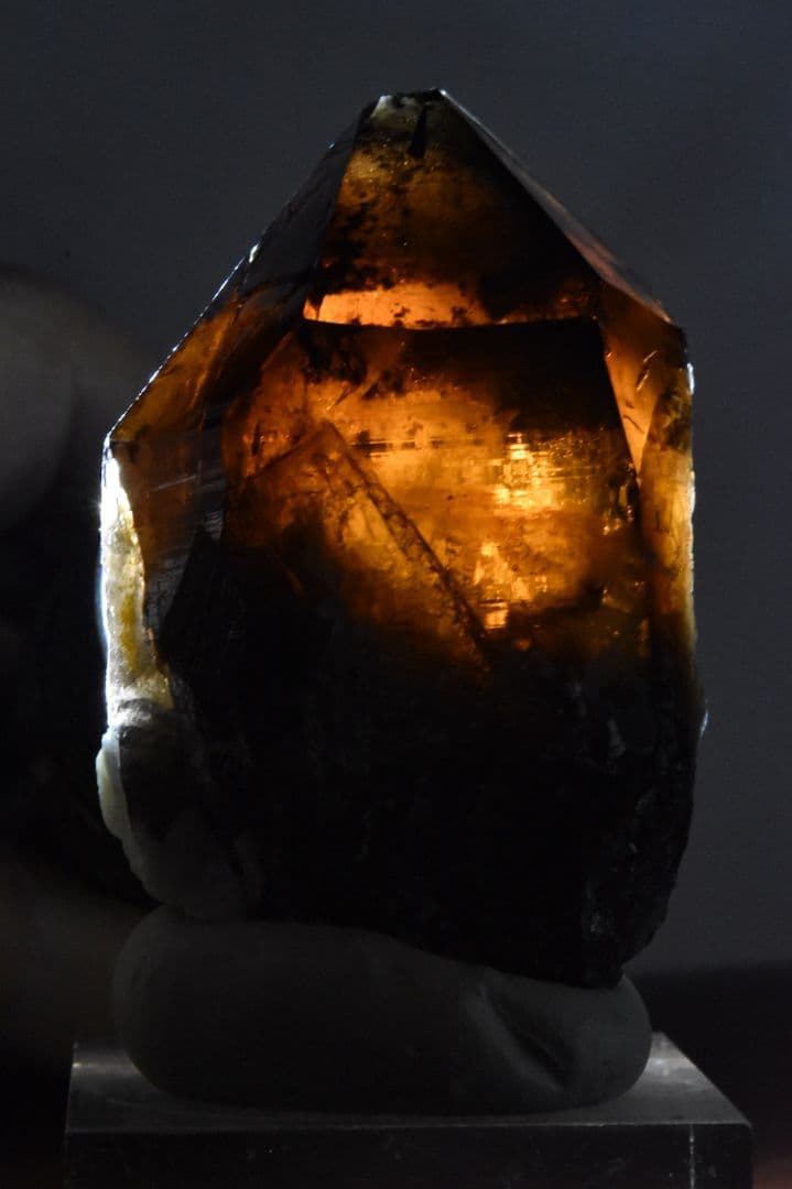 最新産出！ 岐阜県中津川市蛭川田原産 モリオンに近いスモーキークォーツ01