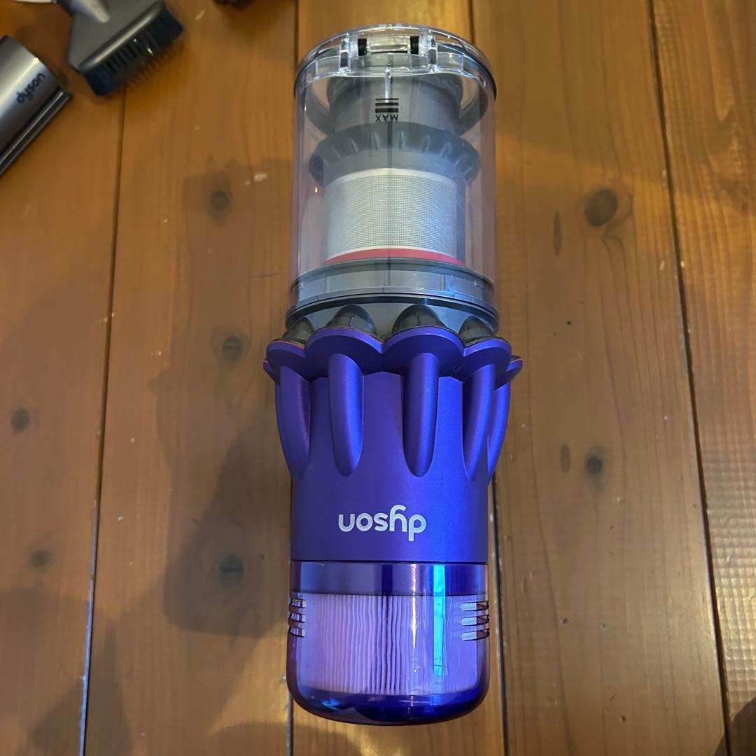 dyson digital slim fluffy☆スタンド付☆バッテリー良好