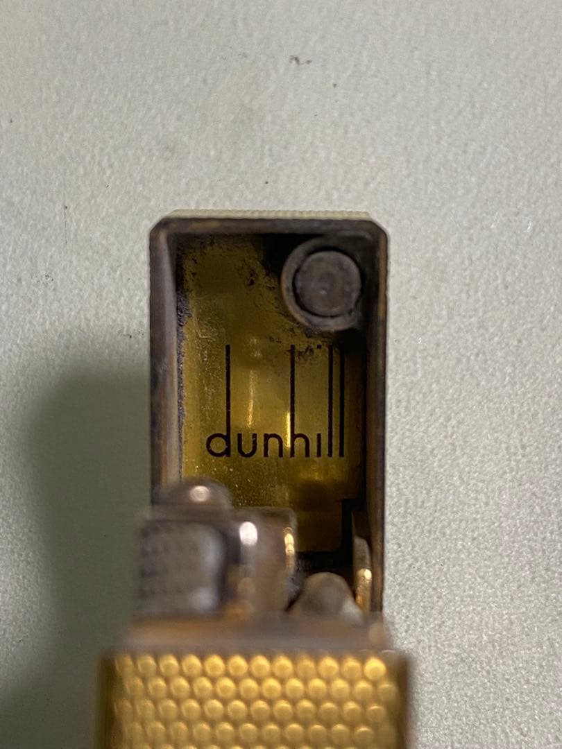 ダンヒルゴールドと茶色のライター本体