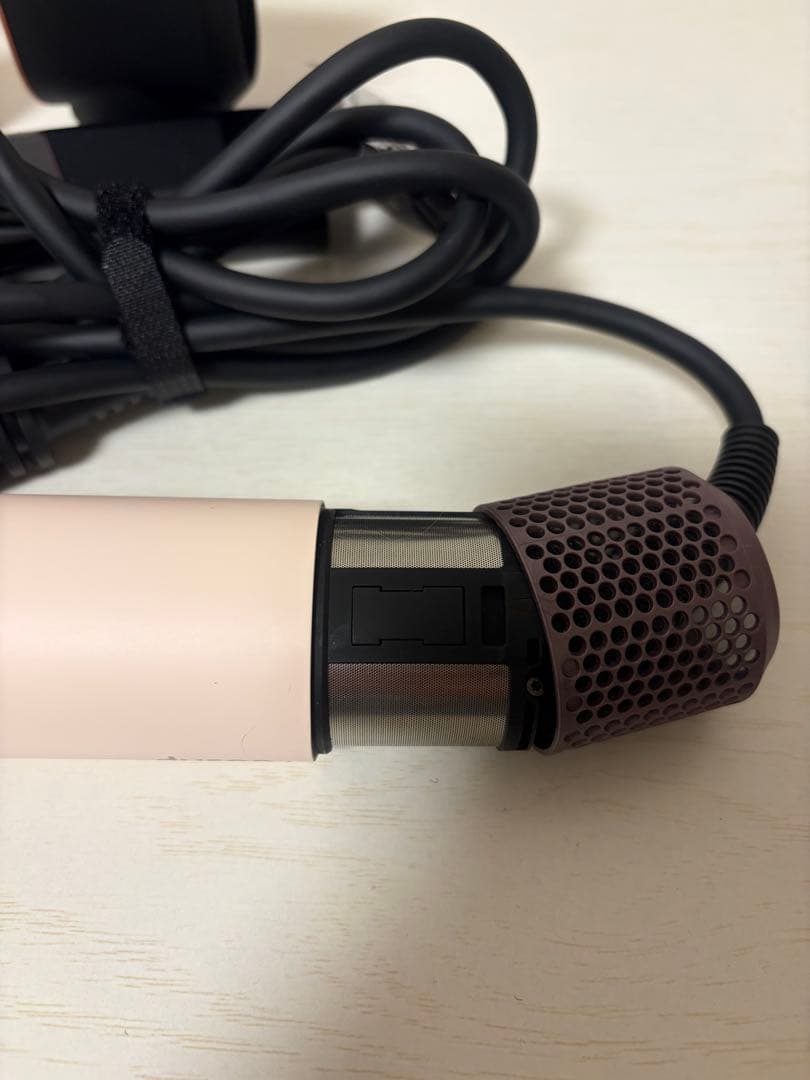 美品☆保証期間内☆ダイソンヘアスタイラーエアラップHS05