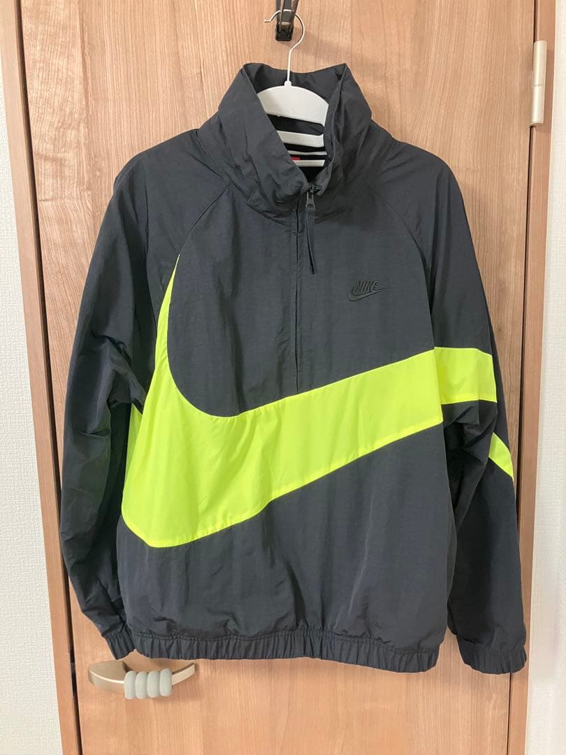NIKE ビッグスウッシュアノラックジャケットS ブラック×ネオンイエロー