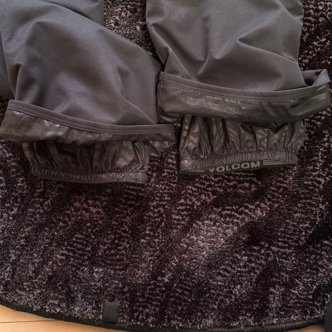 volcomスノーウェア着用３回　 キッズL US１２　 上下セット
