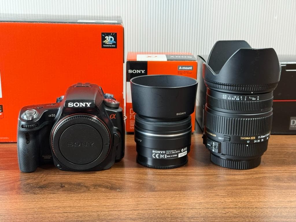 【シャッター数12,988回】SONY α55 ＋ズーム・単焦点レンズ2本セット