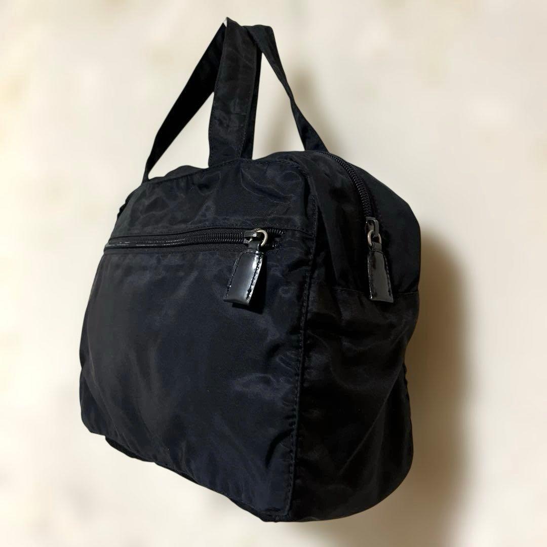 PRADAナイロンバッグ　ブラック