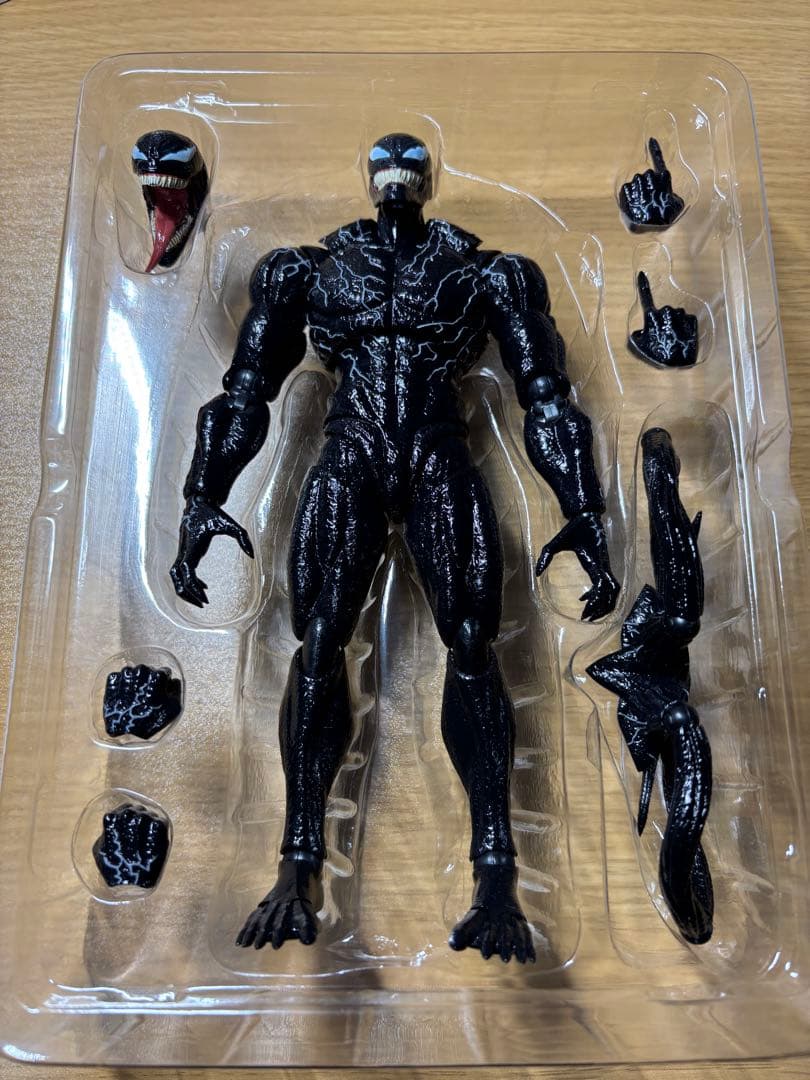 S.H.Figuarts アイアン・スパイダー ヴェノム 台座付き