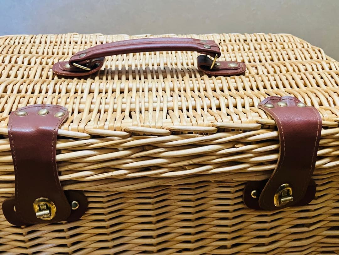 バスケット フタ付 緑中布あり　北欧 藤 ラタン ピクニック カゴ　多用途