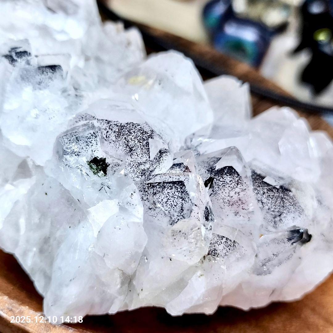 超希少 天然 ヒマラヤ ブラックファントム水晶クラスター 虹 ヒマラヤ水晶 原石