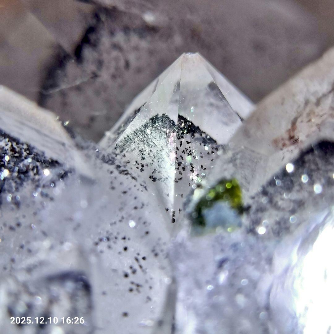 超希少 天然 ヒマラヤ ブラックファントム水晶クラスター 虹 ヒマラヤ水晶 原石