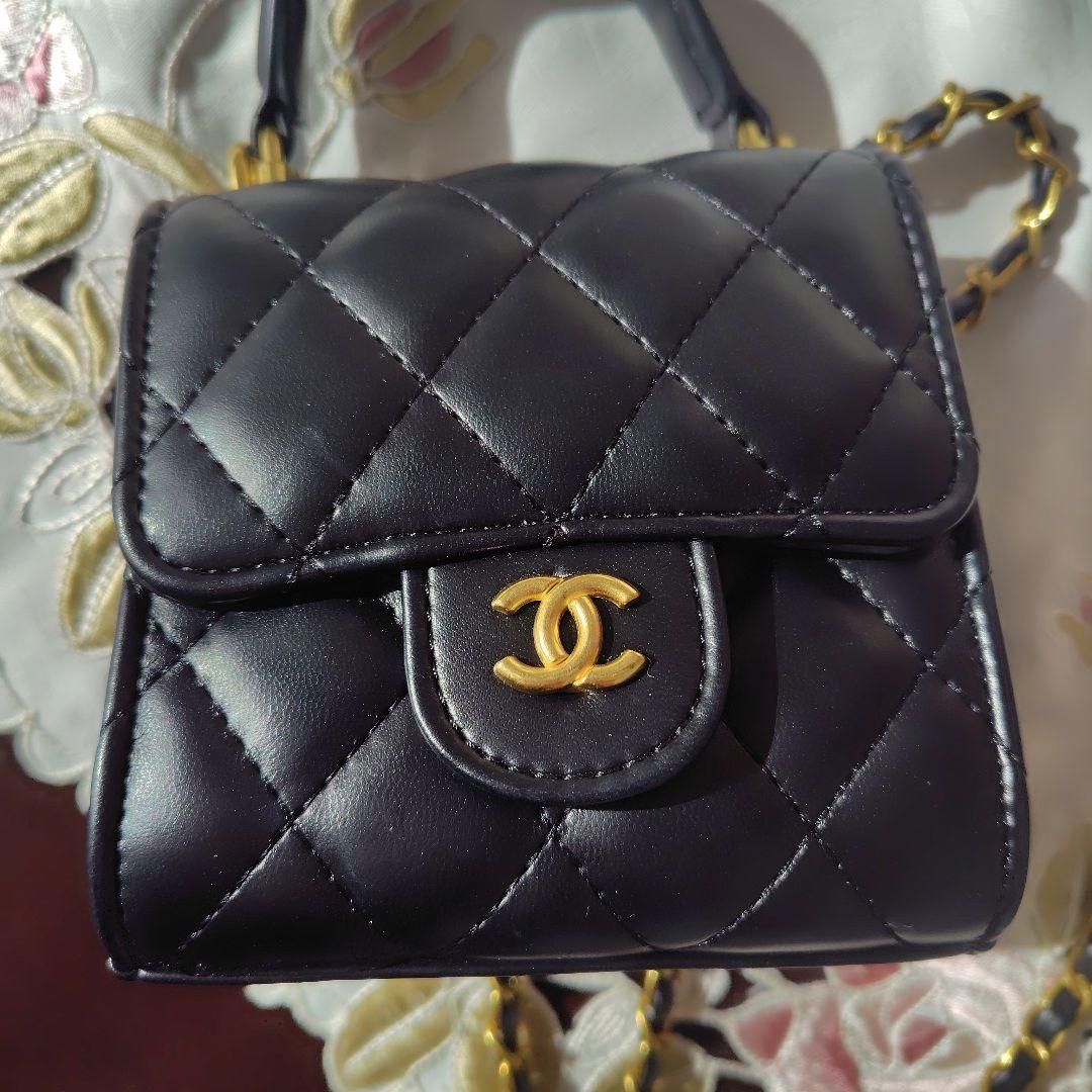 CHANEL ノベルティーミニショルダーバッグ