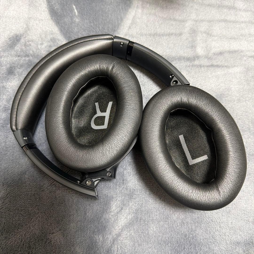 Bose ワイヤレスヘッドホン 専用ケース付き