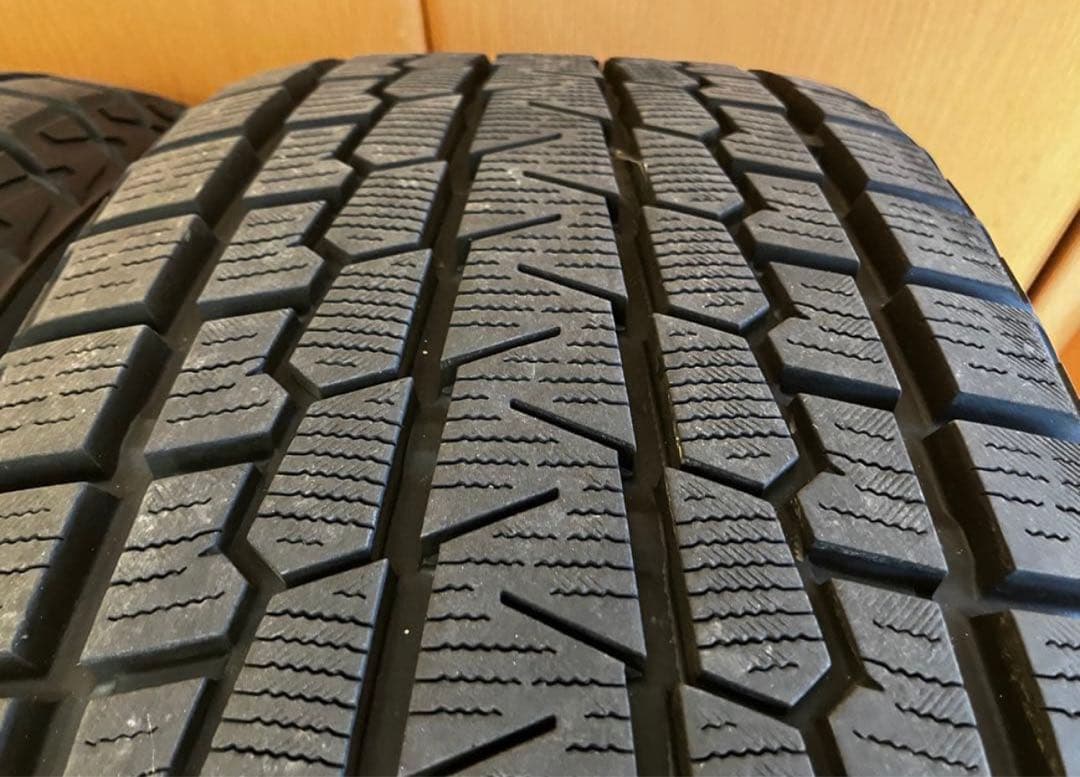 ヨコハマスタッドレス美品ベンツGLC GLK 用2023年タイヤ送料込み