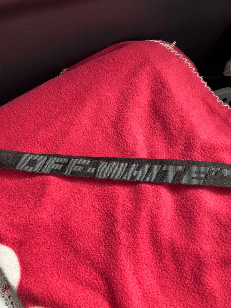 OFF-WHITE ネックストラップ　希少カラー