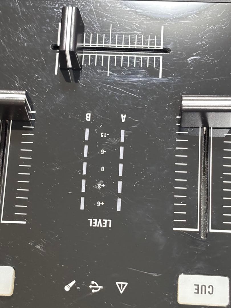 TRAKTOR KONTROL S2 MK2 箱無し 付属品無し