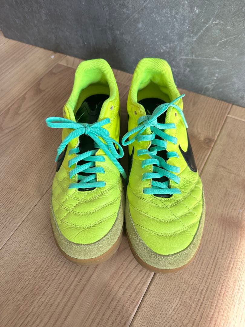 ナイキ ティエンポ ナチュラル IV レザー IC(蛍光イエロー×ブラック)