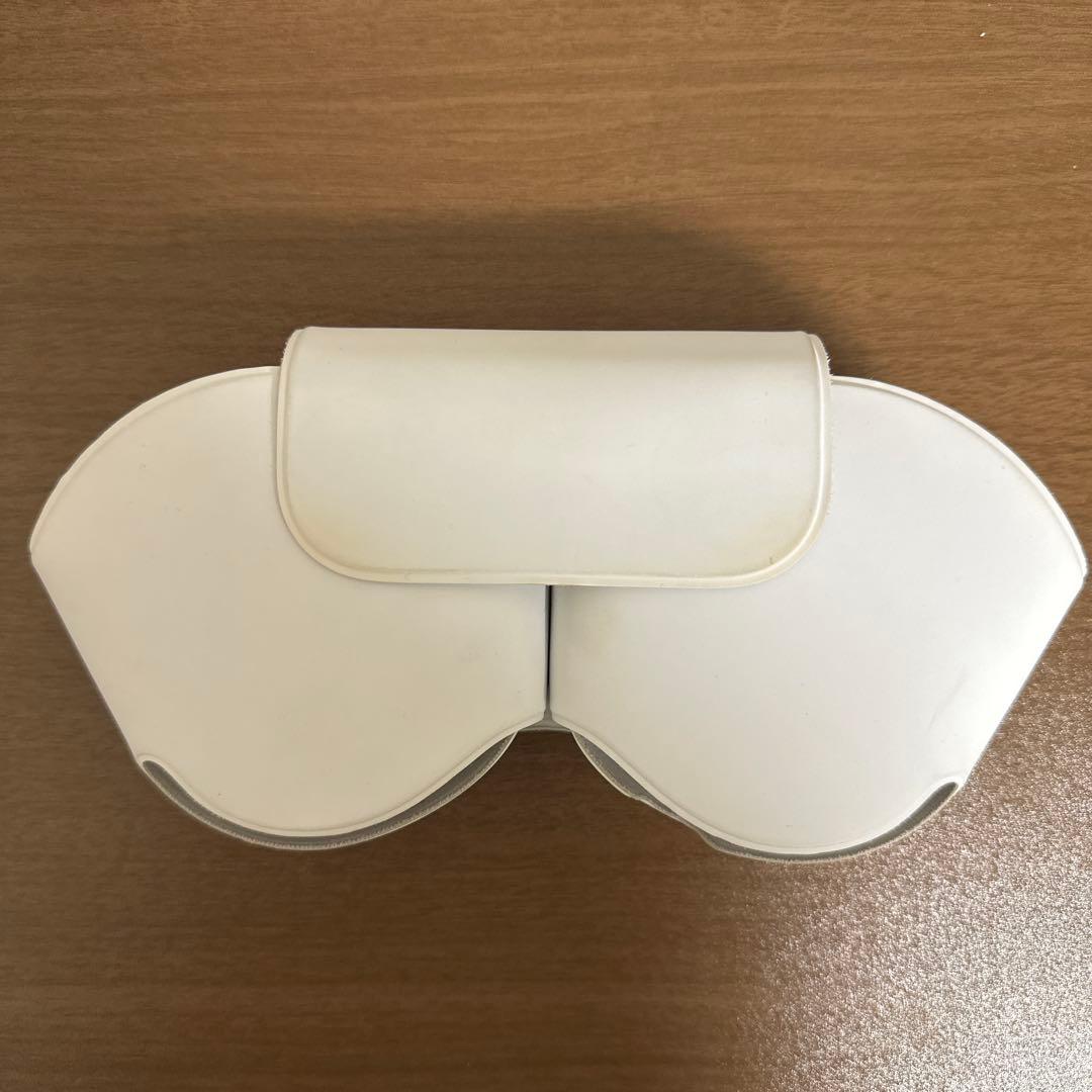 Rikkieの商品です。 AirPods Max ホワイト本体（第一世代）