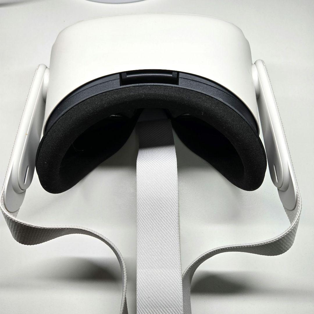 ヘッドホン  Quest 2 128GB & Anker charging dog