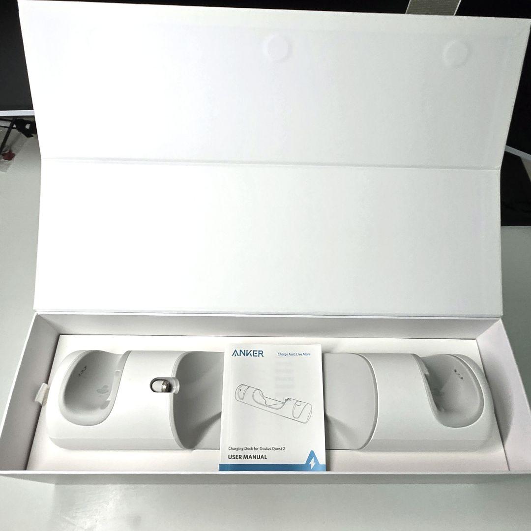 ヘッドホン  Quest 2 128GB & Anker charging dog