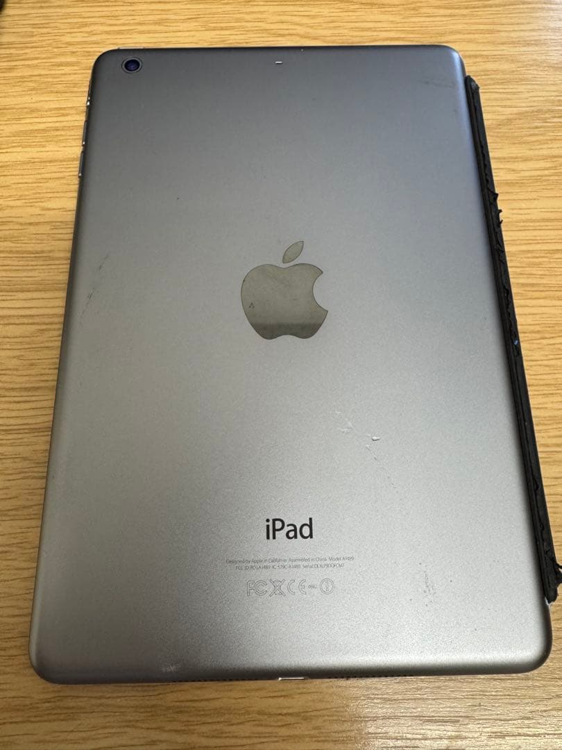 【ジャンク2台】iPad Pro 11 + mini 2+マジックキーボード