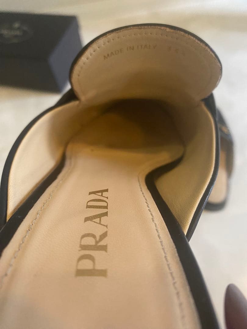 PRADA ブラック ミュール 低ヒール